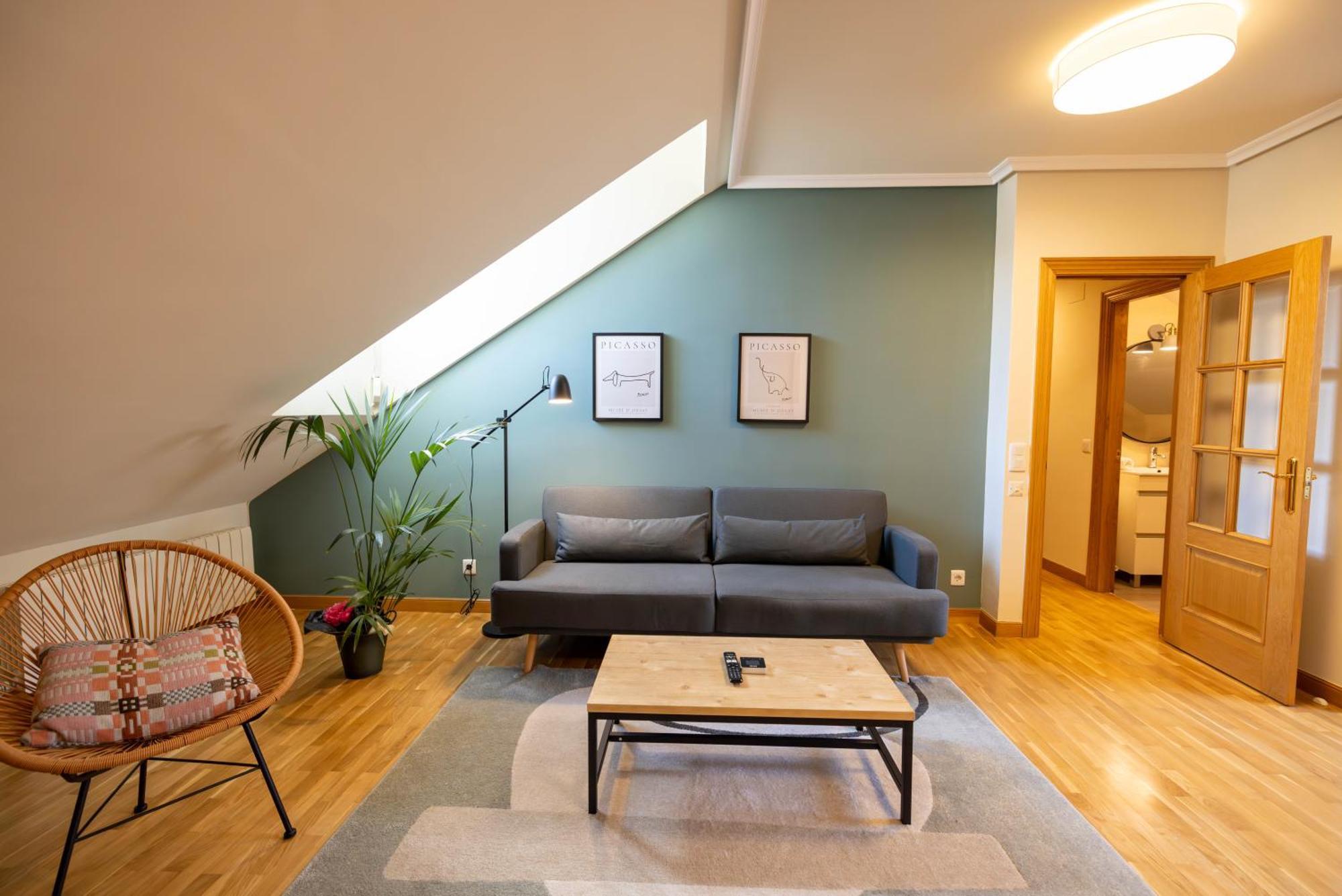 Atuaire Home La Merced En El Centro Historico De Burgos Parking Incluido Luaran gambar