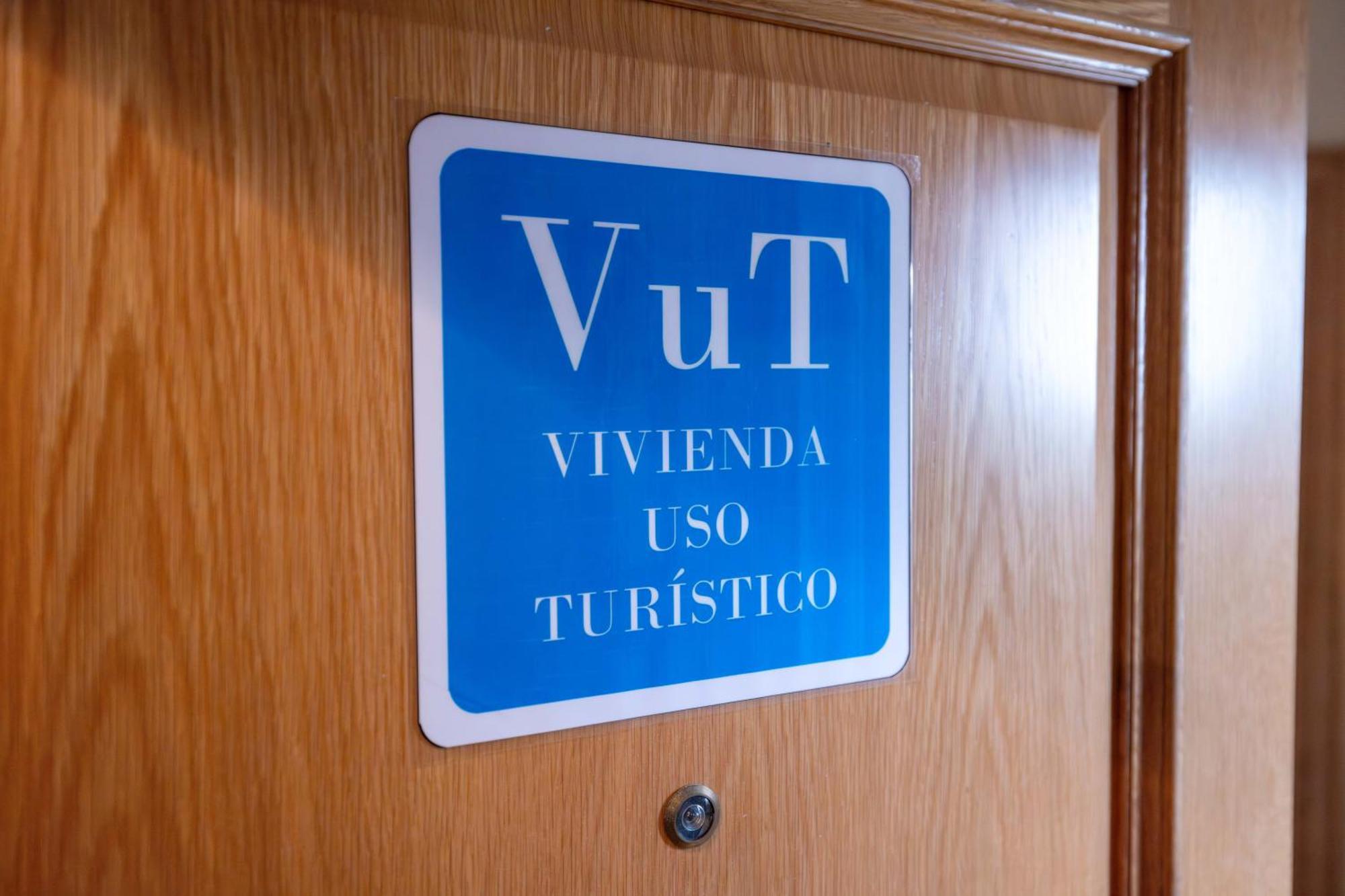 Atuaire Home La Merced En El Centro Historico De Burgos Parking Incluido Luaran gambar