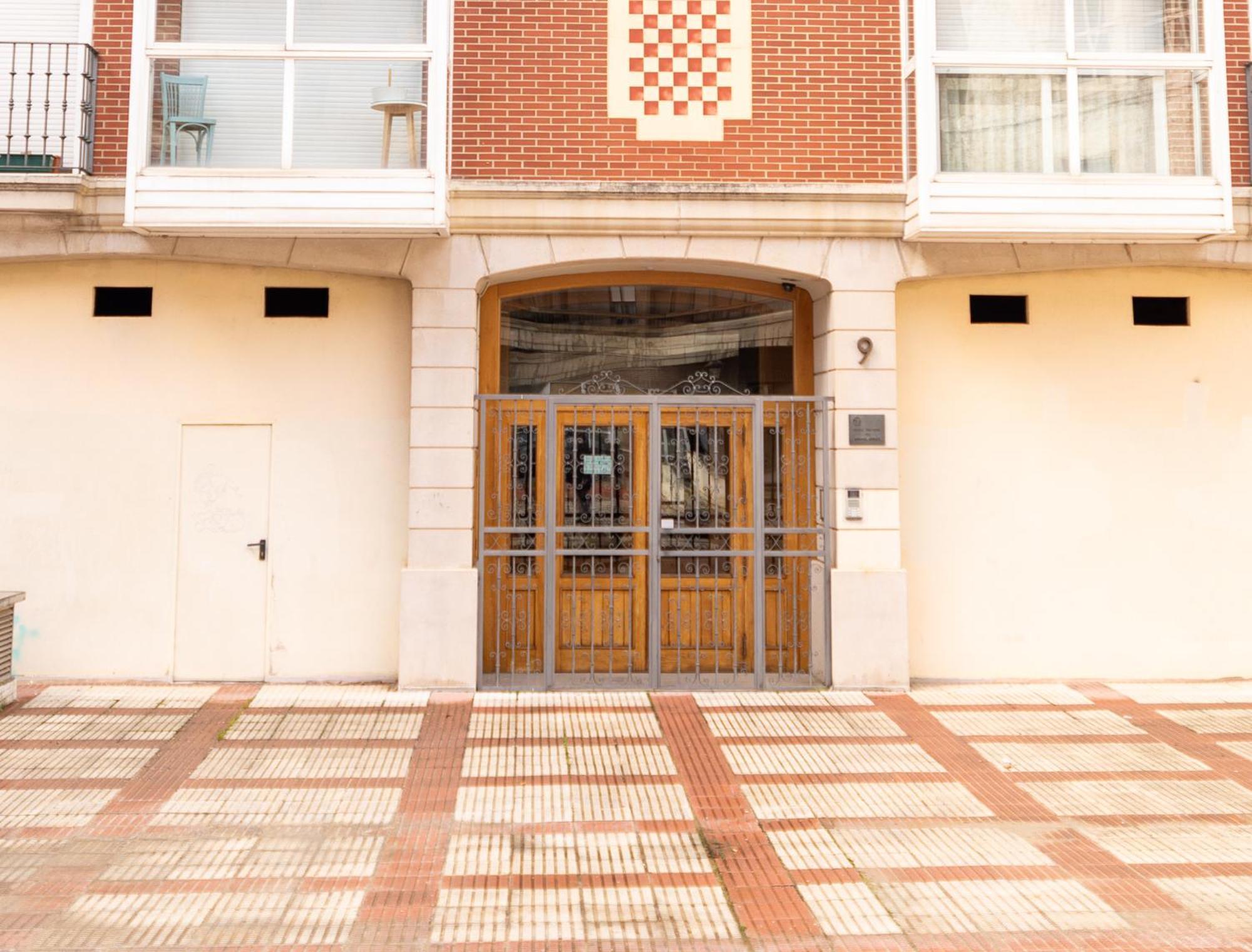 Atuaire Home La Merced En El Centro Historico De Burgos Parking Incluido Luaran gambar